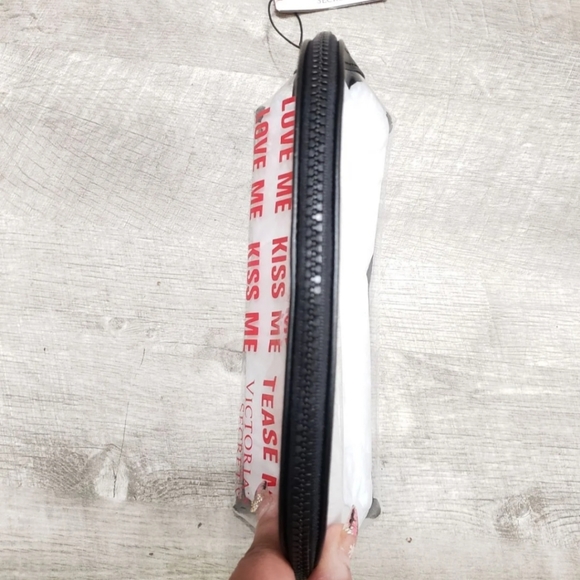 🆕️ NWT Victoria's Secret Very Sexy Pouch - Picture 7 of 10